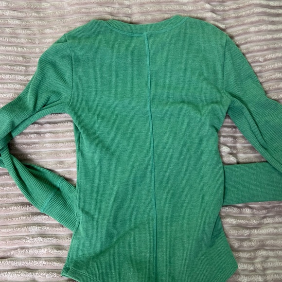american eagle long sleeve - Picture 3 of 3